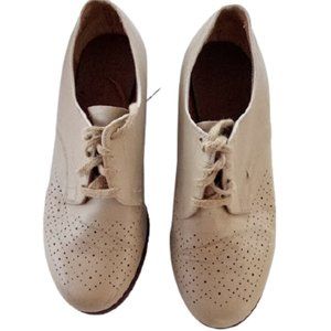 Beige Leather Shoes Fits 8